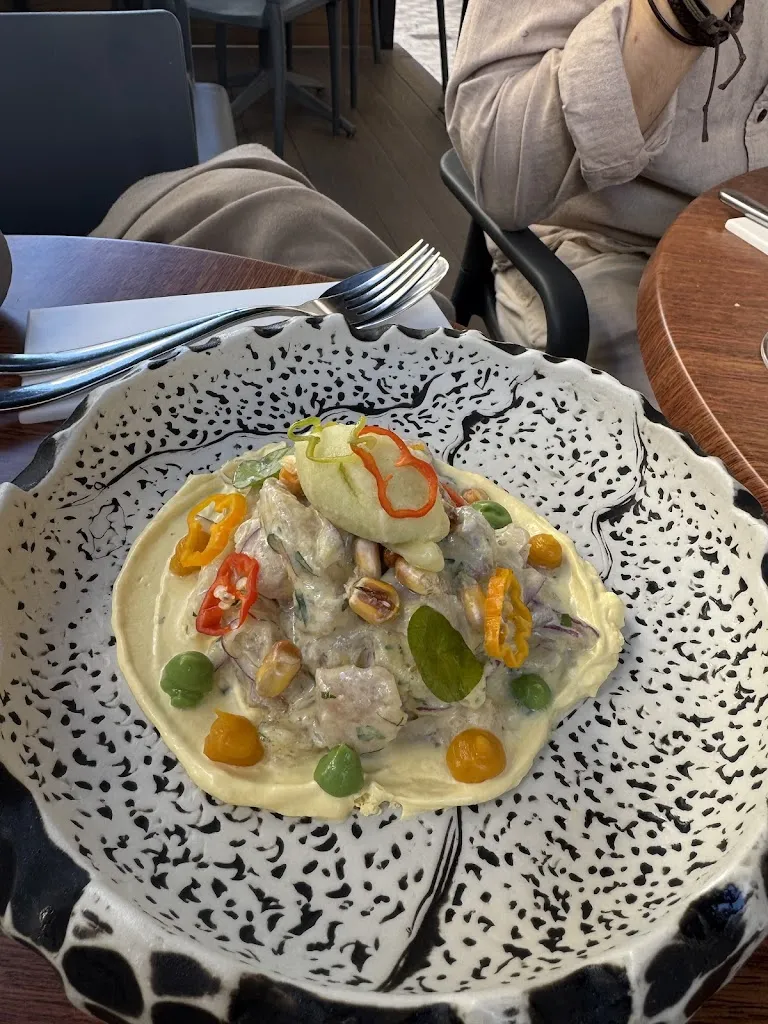 Irem Demir_Etéreo by Pedro Nel_Santa Cruz de Tenerife_review