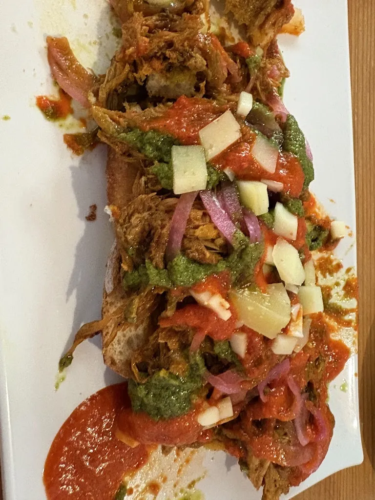 Paul Monnette_De Bocados_Santa Cruz de Tenerife_review