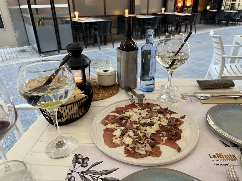 DarrennMaggs1803 Maggs_La Mafia se sienta a la mesa_Santa Cruz de Tenerife_review