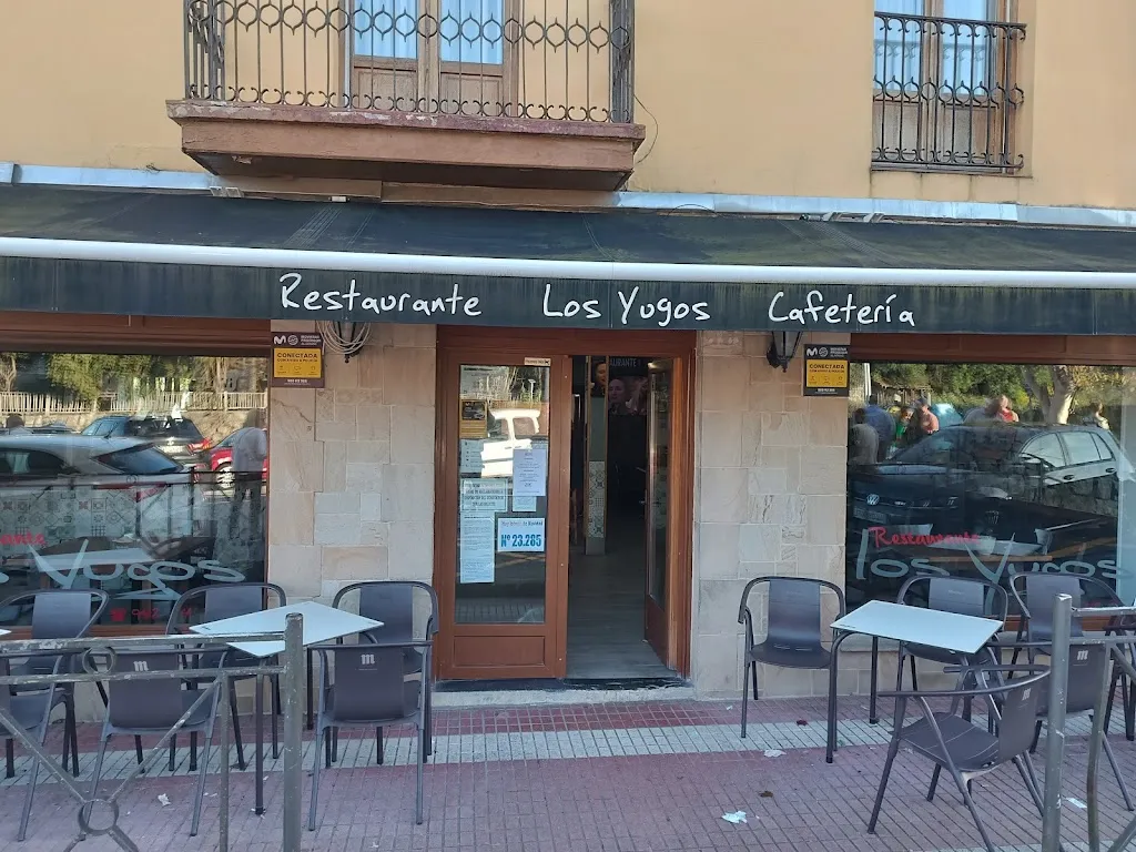 Miguel Ángel Torres Arias_Restaurante Los Yugos_Bárcena de Cicero_review