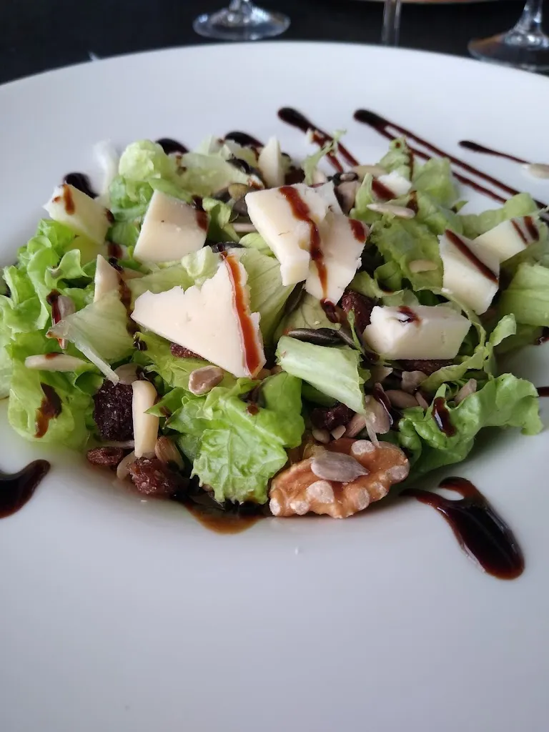 Restaurante Los Yugos_Bárcena de Cicero_slider_image_3