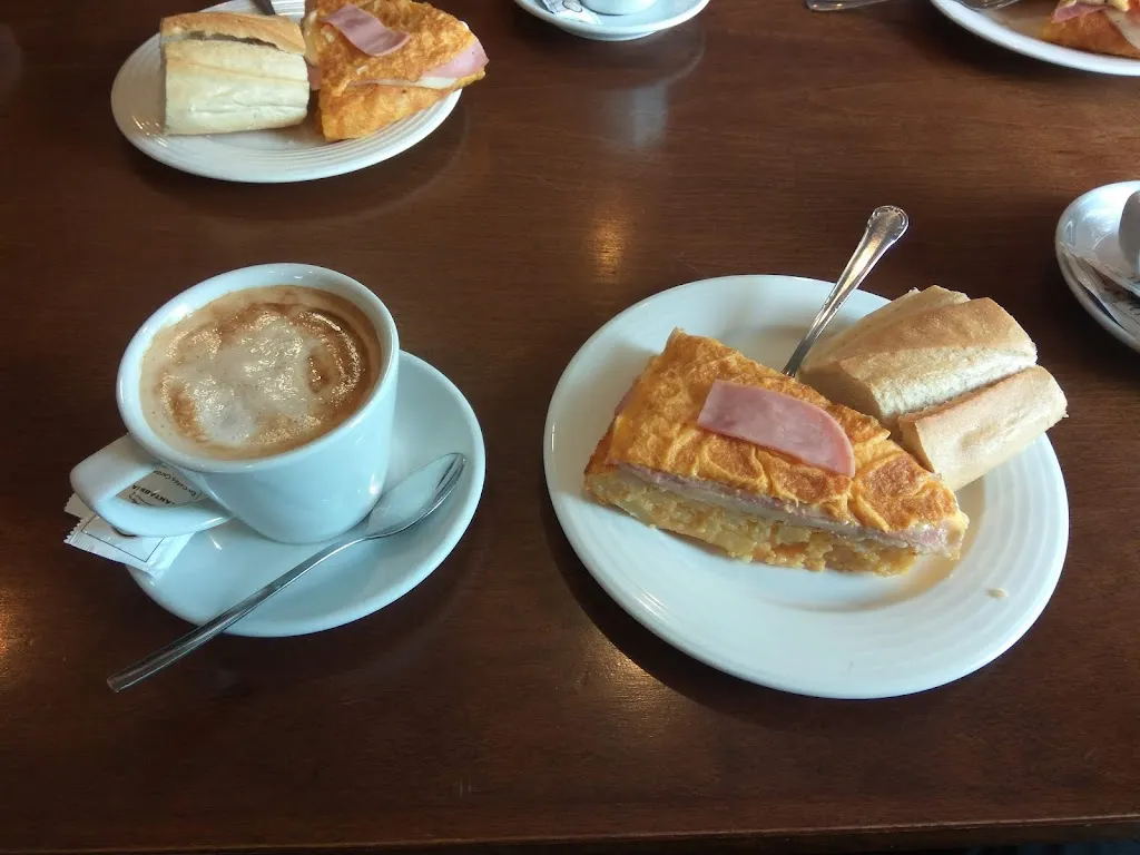 Óliver del Nozal_Bar Cicero_Bárcena de Cicero_review