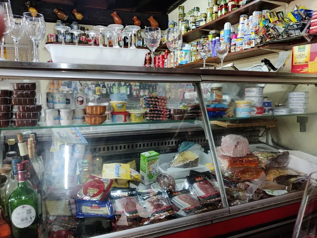 Raúl_Tienda Restaurante Casa Adela o Bar Boni_Bárcena de Cicero_review