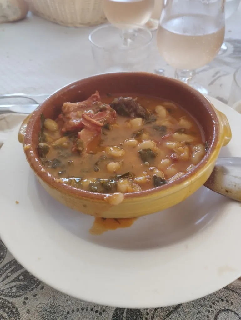 Black River Tavern_Bárcena de Cicero_slider_image_2