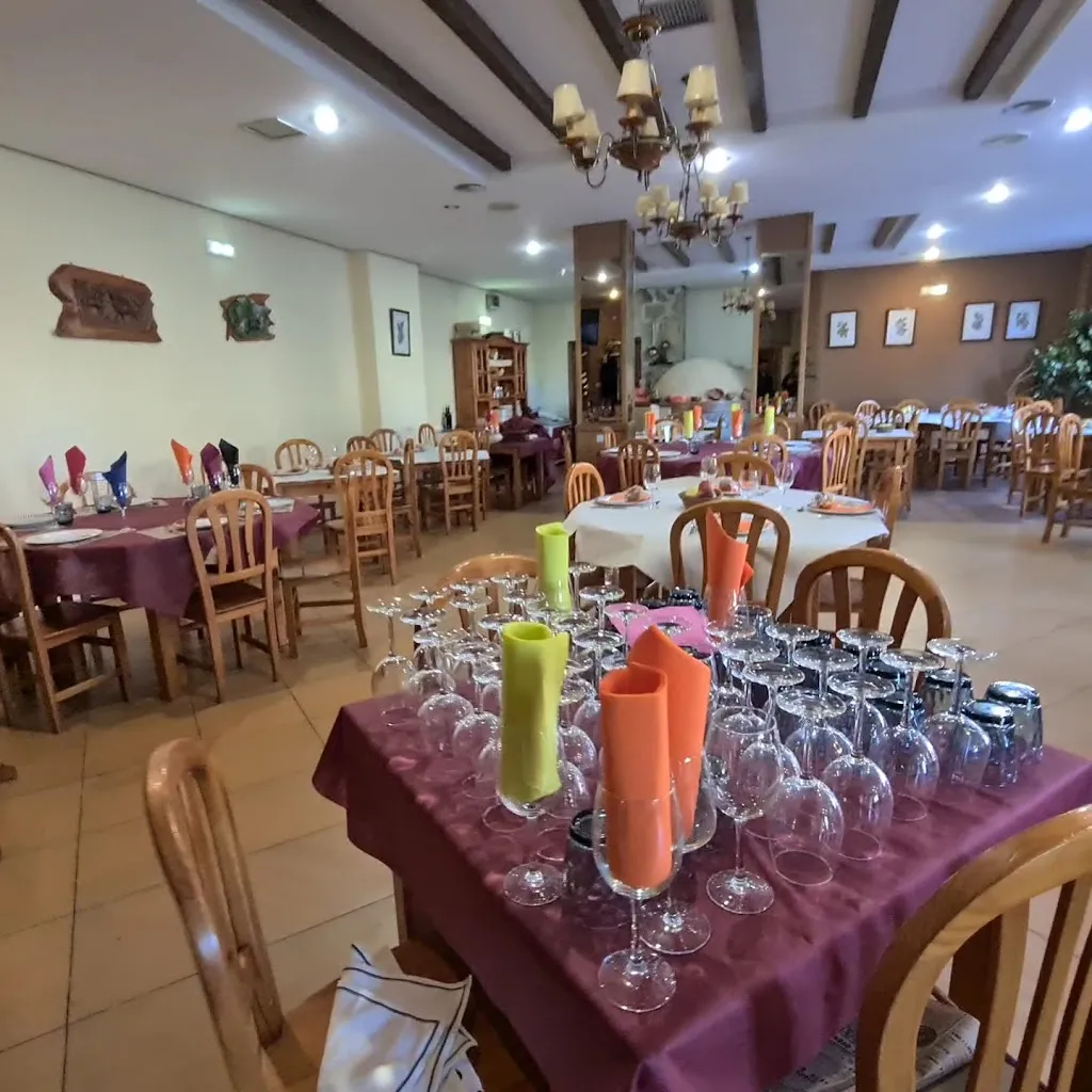 Hotel Tierra de la Reina restaurant in Campoo de Yuso