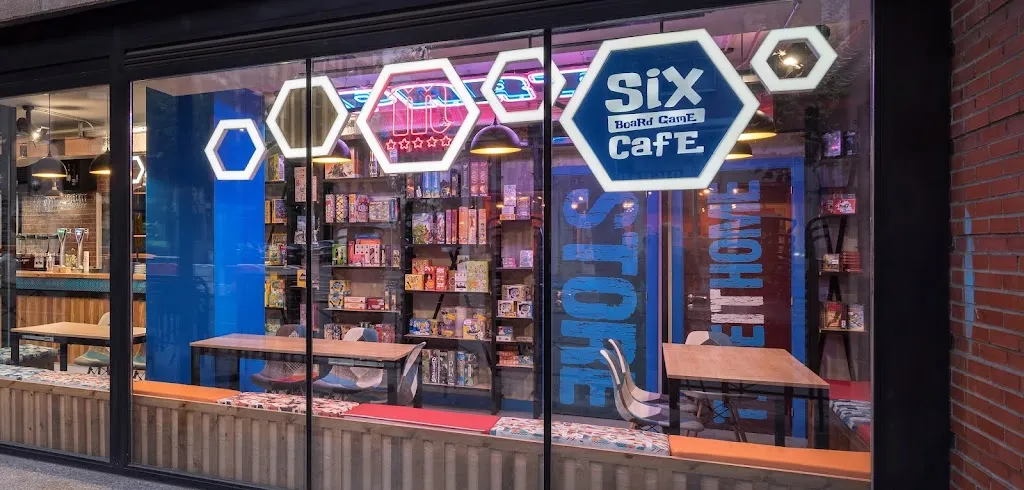 Six Board Game Cafe restaurant in Cartes
