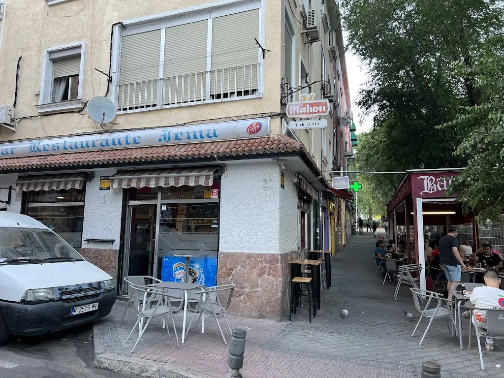 Simone Ugo_Bar Restaurante Jema_Castañeda_review