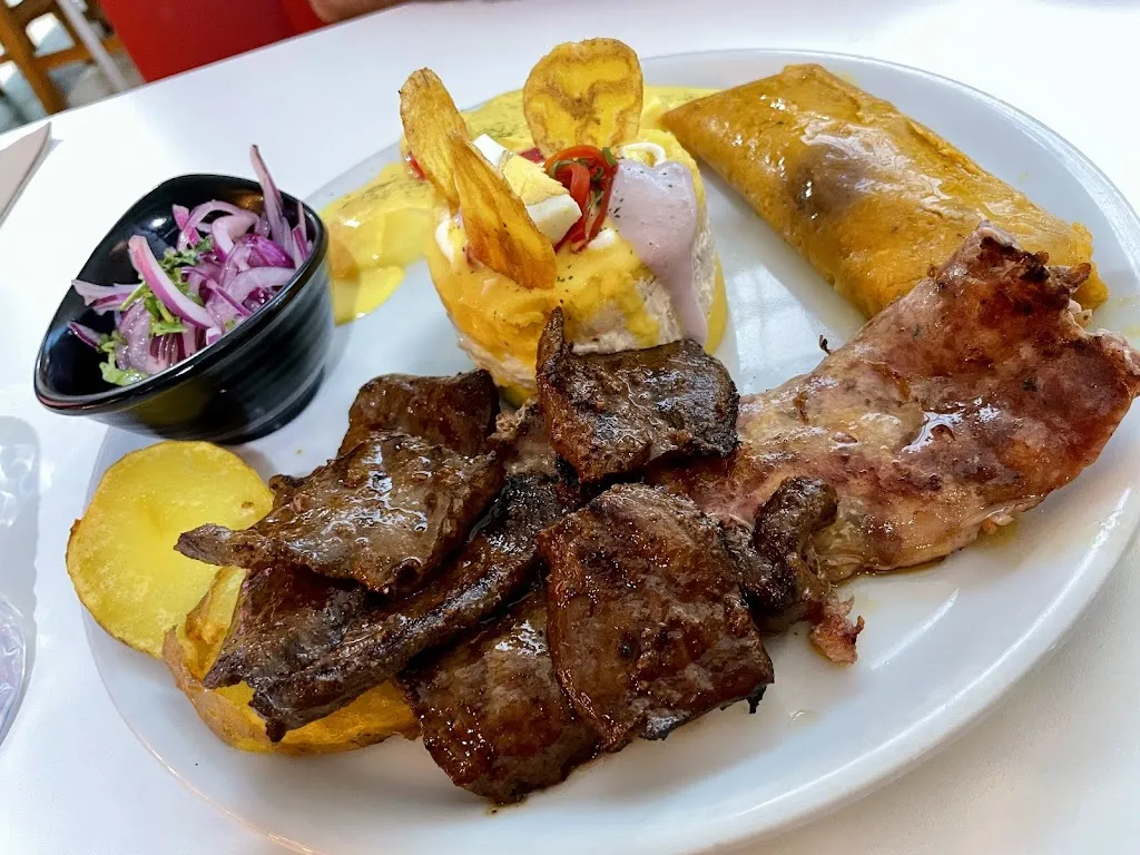 Sergio Ana Arbole_La Bajada Street Food - Ciudad Lineal - Restaurante Peruano_Fuensanta_review