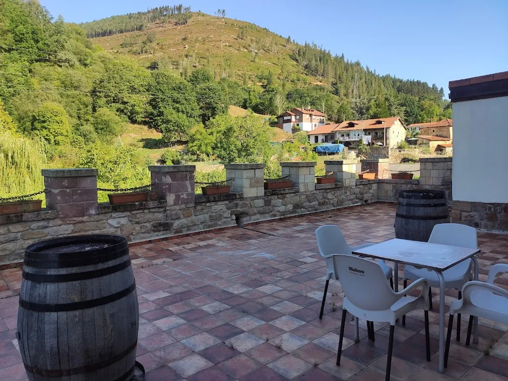 Luis Ocaña_Posada El Roblón de Cabuérniga_Cabuérniga_review