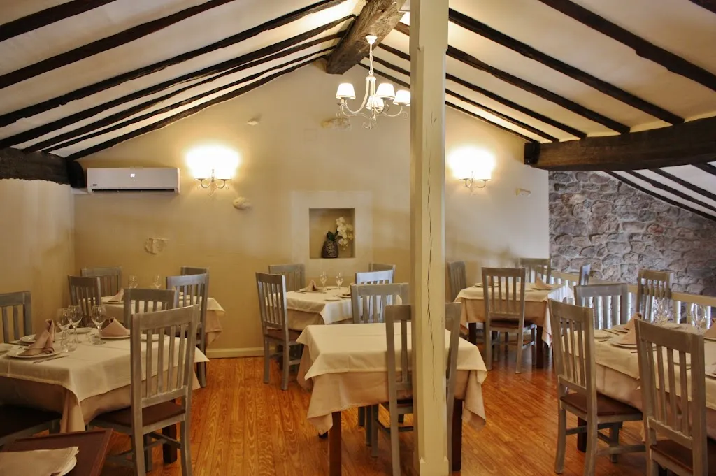 Asador la Central restaurant in Cabuérniga