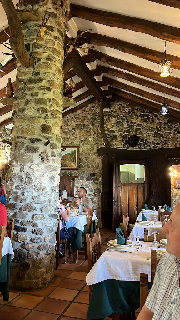 Manuel Ferrer_Restaurante Los Molinos _Camaleño_review