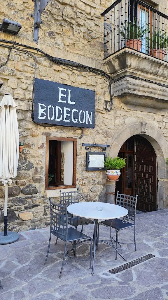 Restaurante El Bodegón restaurant in Camaleño