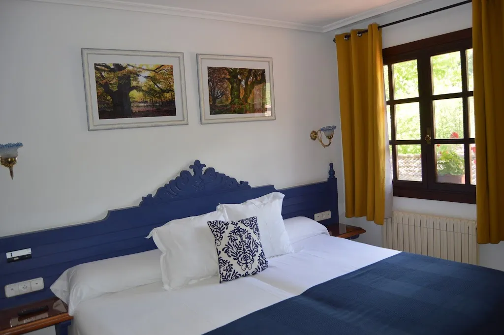 Hotel El Jisu _Camaleño_slider_image_3