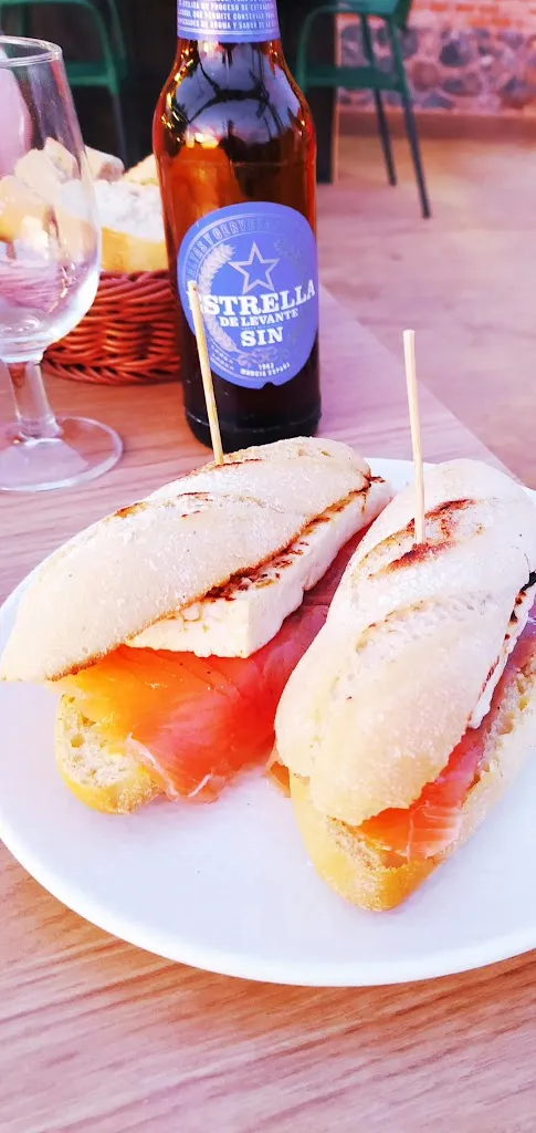 Bar restaurante Terraza Quitapesares_Fuensanta_slider_image_2