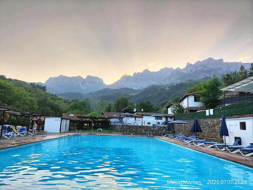 Albergue Restaurante la Vargona_Camaleño_slider_image_3