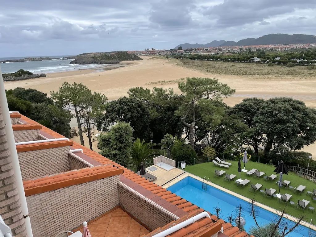 Patrick Meehan_Olimpo_Arnuero_review