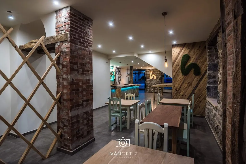 Restaurante Bar Hoyuela_Corvera de Toranzo_slider_image_3