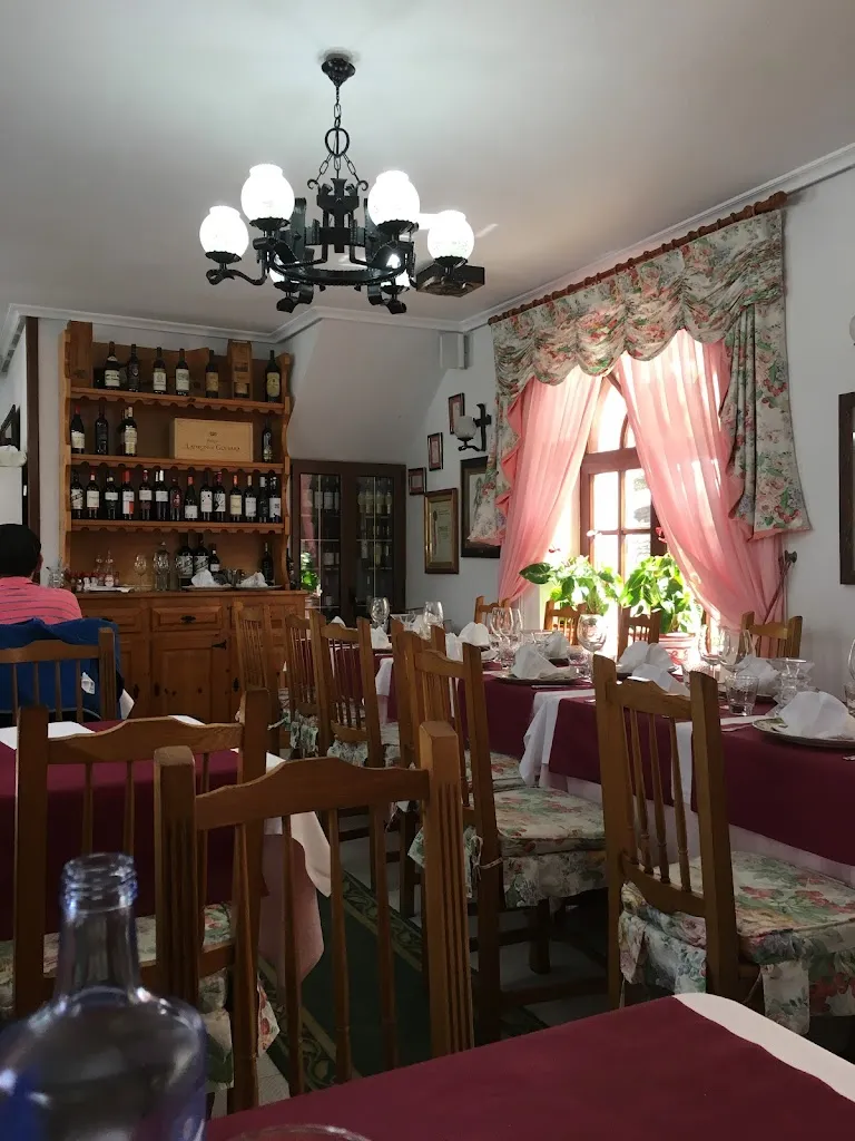 Steve Lyons_Mesón de Borleña_Corvera de Toranzo_review