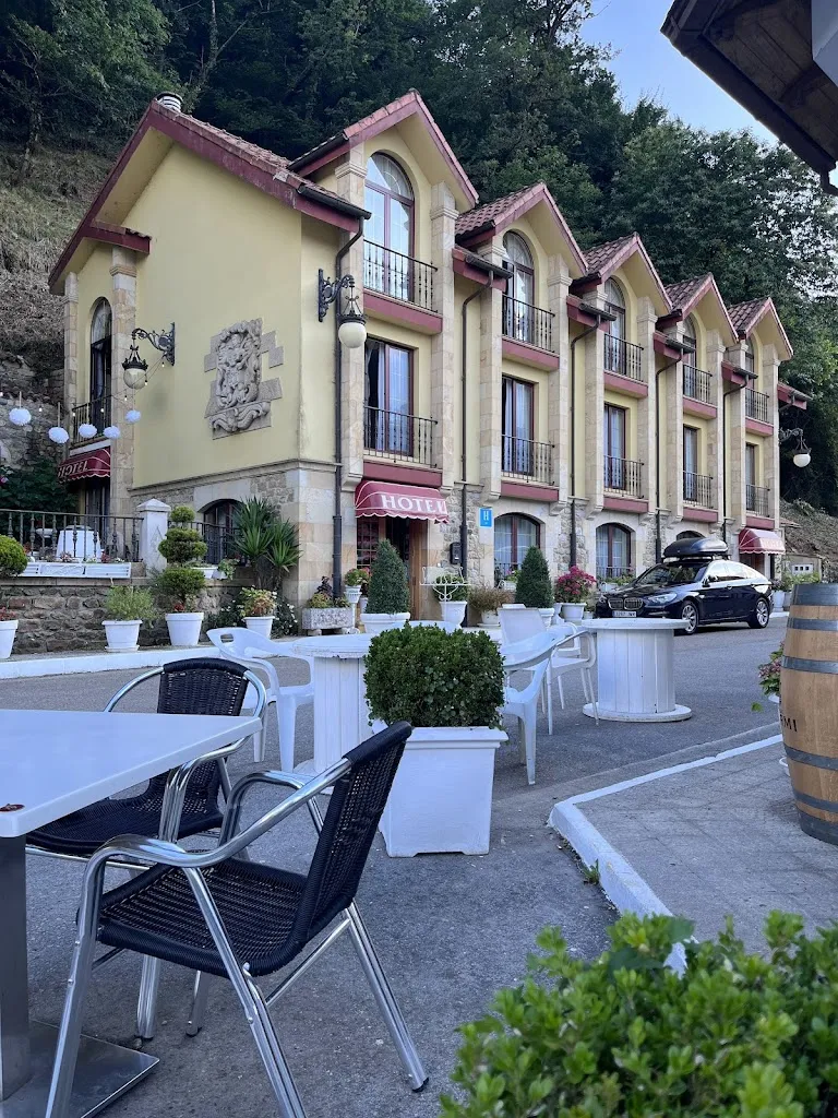 Mesón de Borleña restaurant in Corvera de Toranzo