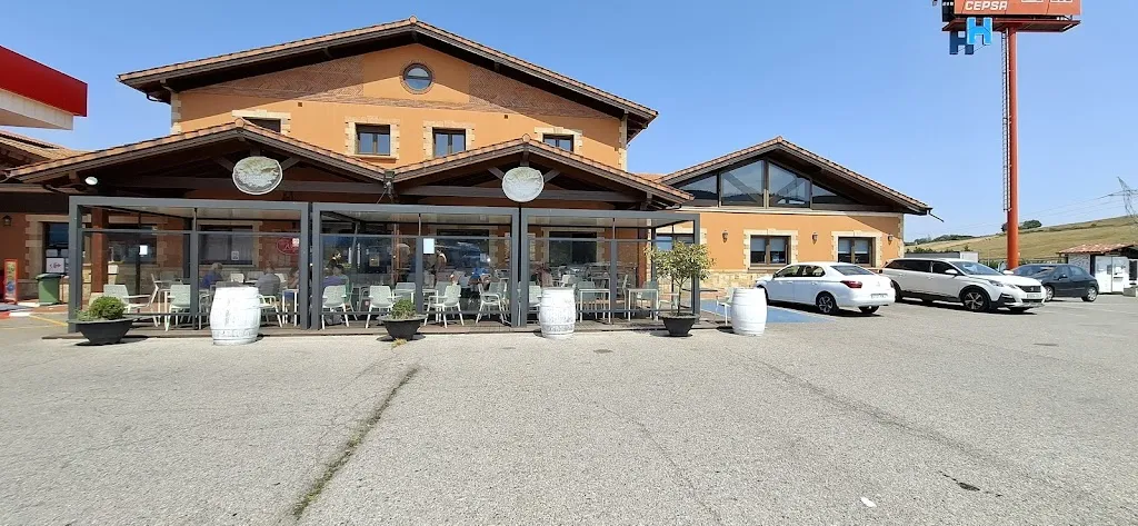 Hotel Restaurante Atalaya La Vega_Campoo de Enmedio_slider_image_1