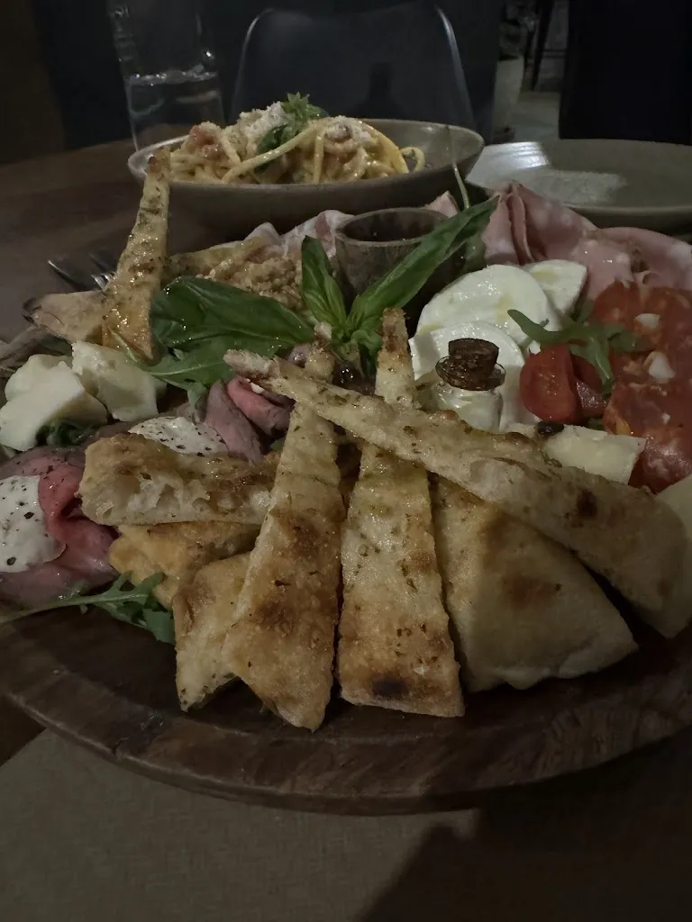 Chemikal92_Restaurante y Pizzería La Mole_Campoo de Enmedio_review