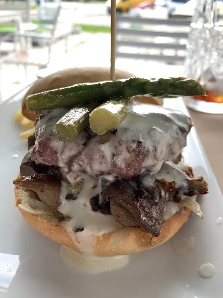 Menu_La Herradura Food&Drink_Campoo de Enmedio_image_9