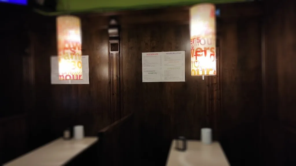 Angel Martin_Bar Paraíso_Campoo de Enmedio_review