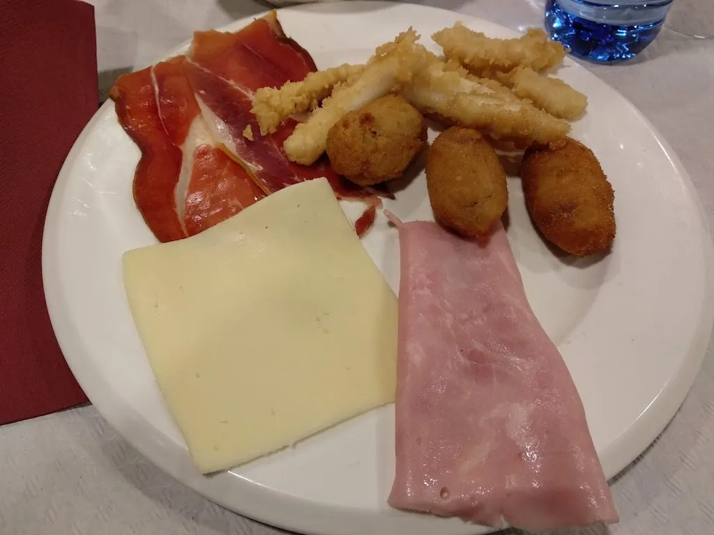 Menu_Restaurante Avenida_Campoo de Enmedio_image_7