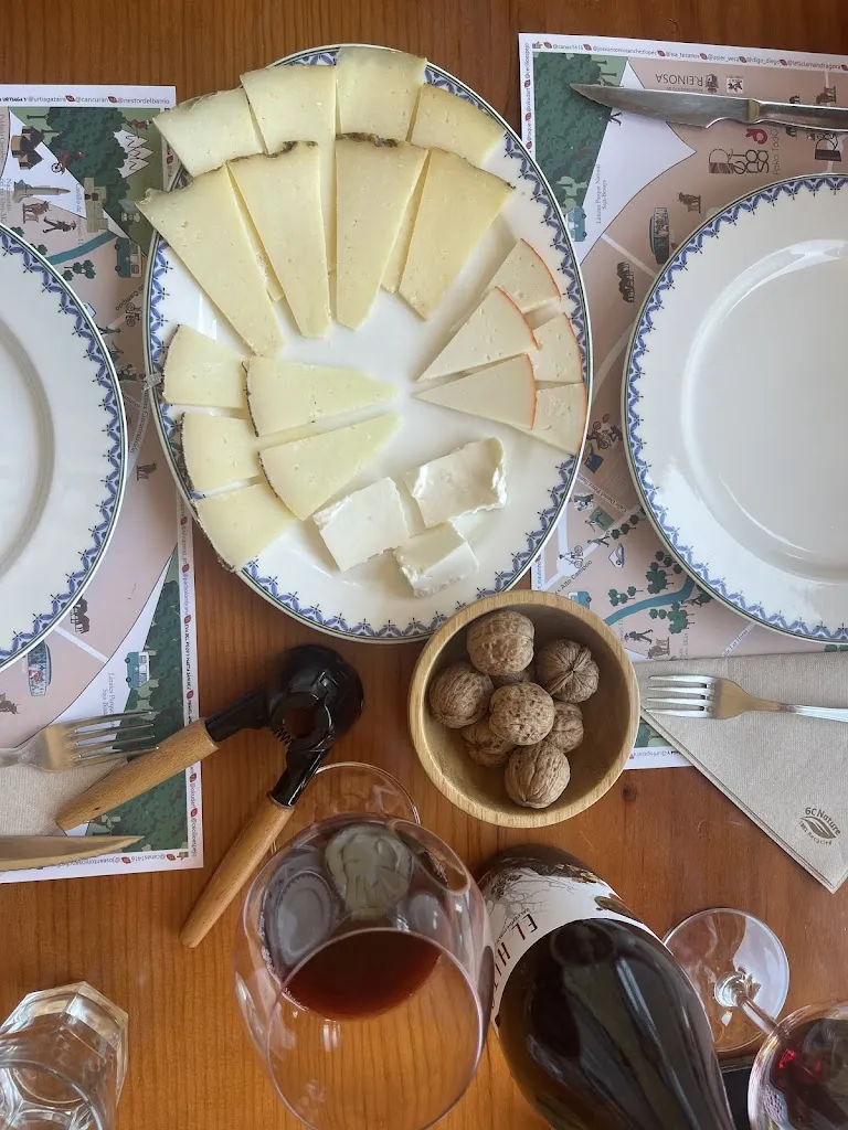 Menu_Bar- Restaurante-Posada Los Carabeos_Campoo de Enmedio_image_6