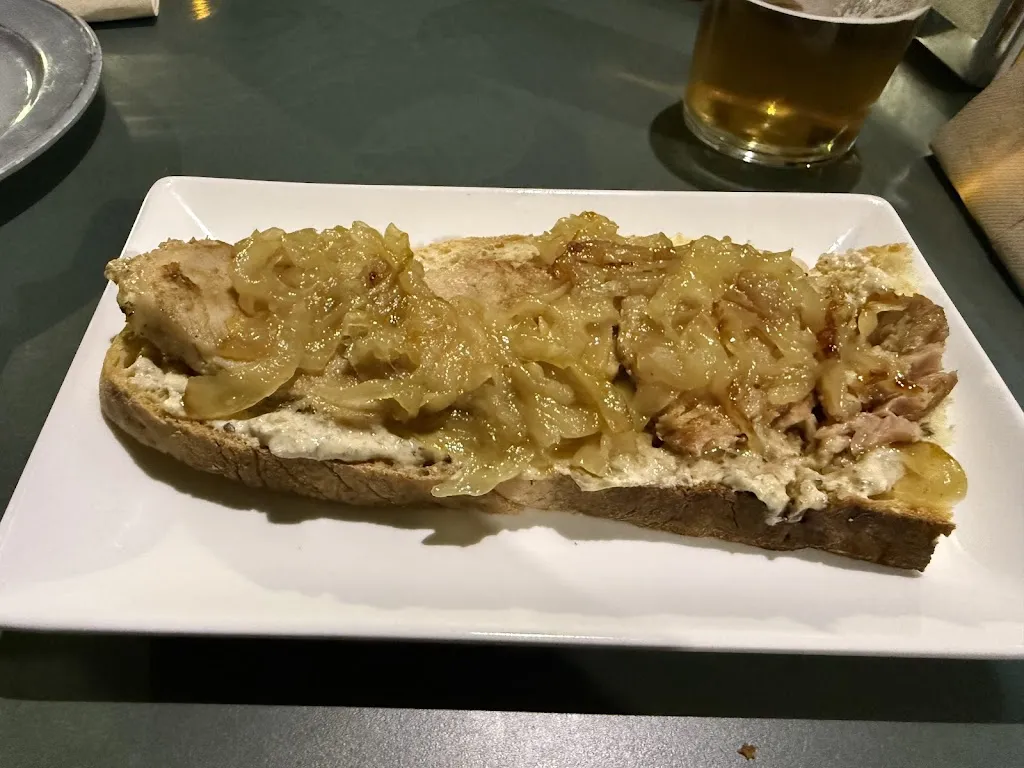 Eduardo Alonso_El Búho Café Cultural_Elche de la Sierra_review