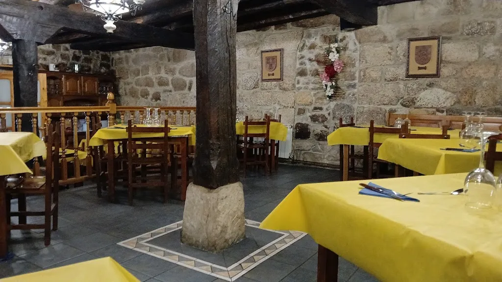 Las Fuentes restaurant in Campoo de Enmedio