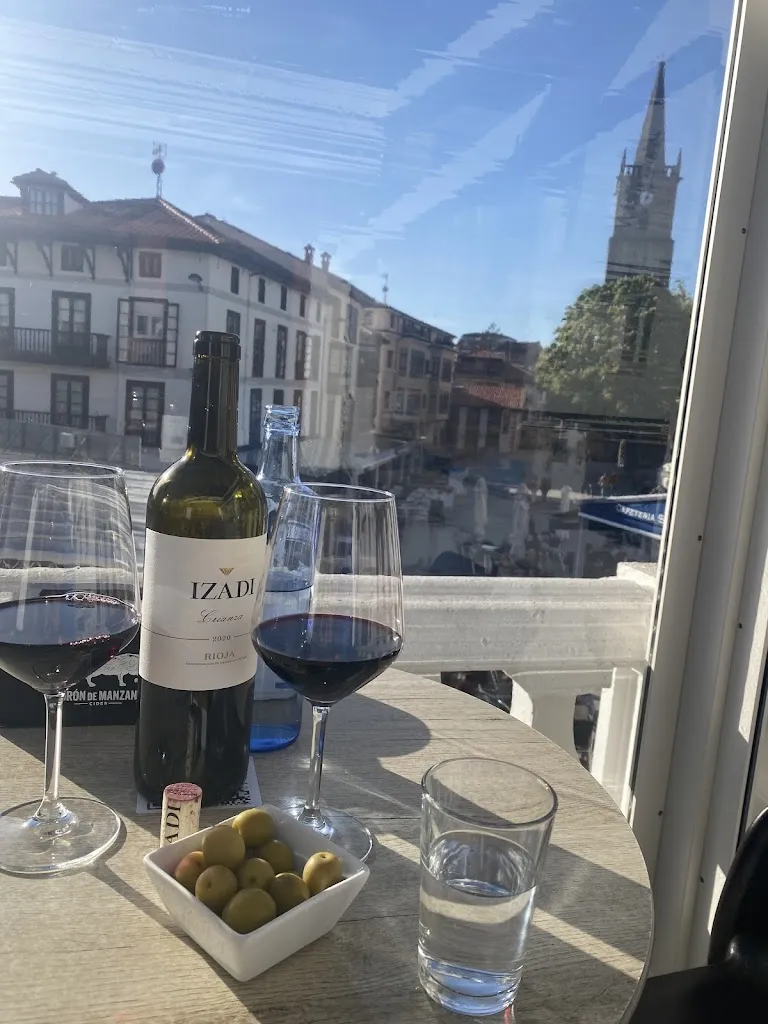 Madalina Boboc_La terrazuca_Comillas_review