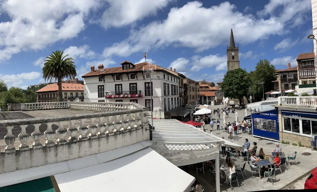 Maciek Gruchala_La terrazuca_Comillas_review