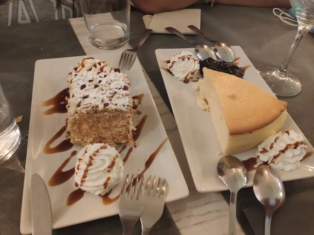 Raquel Plaza_Taberna La Maroma_Comillas_review