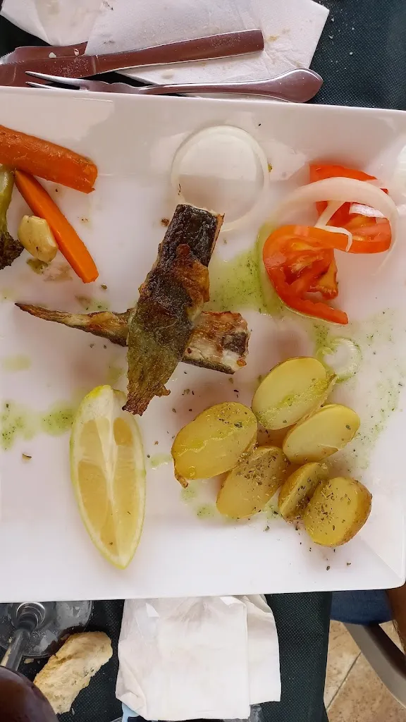 Menu_Restaurante Cafetería Los Castaños_Comillas_image_8