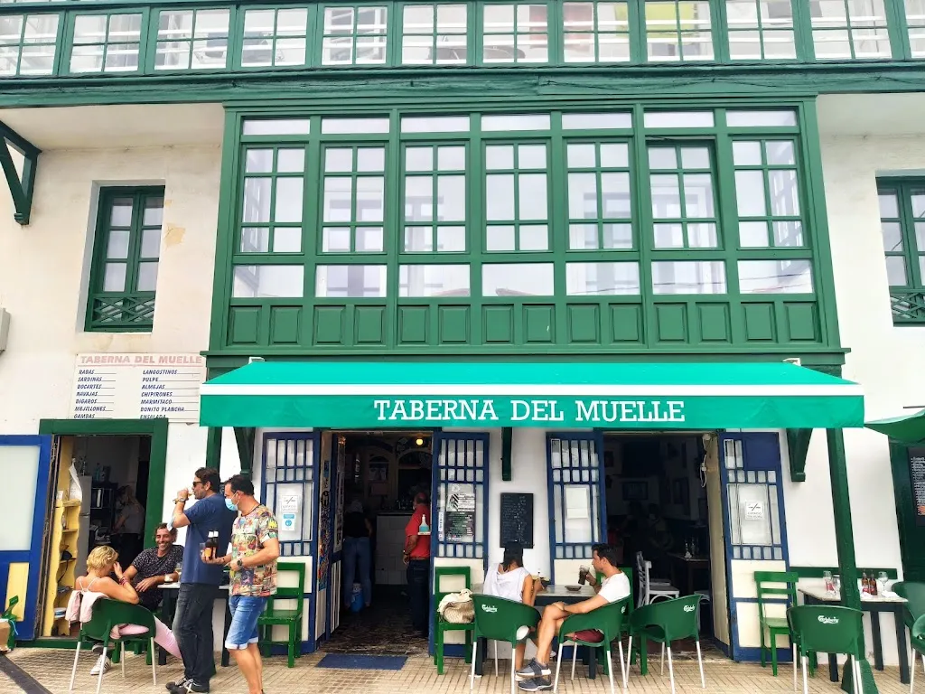 Taberna del Muelle restaurant in Comillas