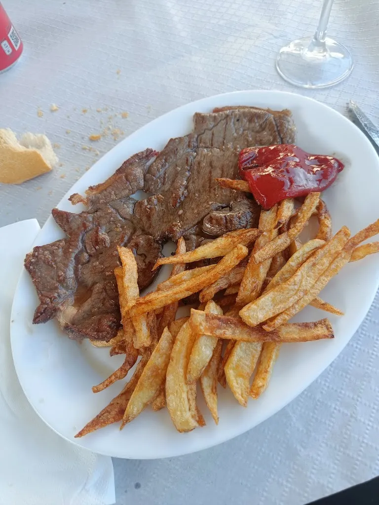 Lucia Gonzalez Freire_Bar El Rincón Hazas de Cesto_Hazas de Cesto_review