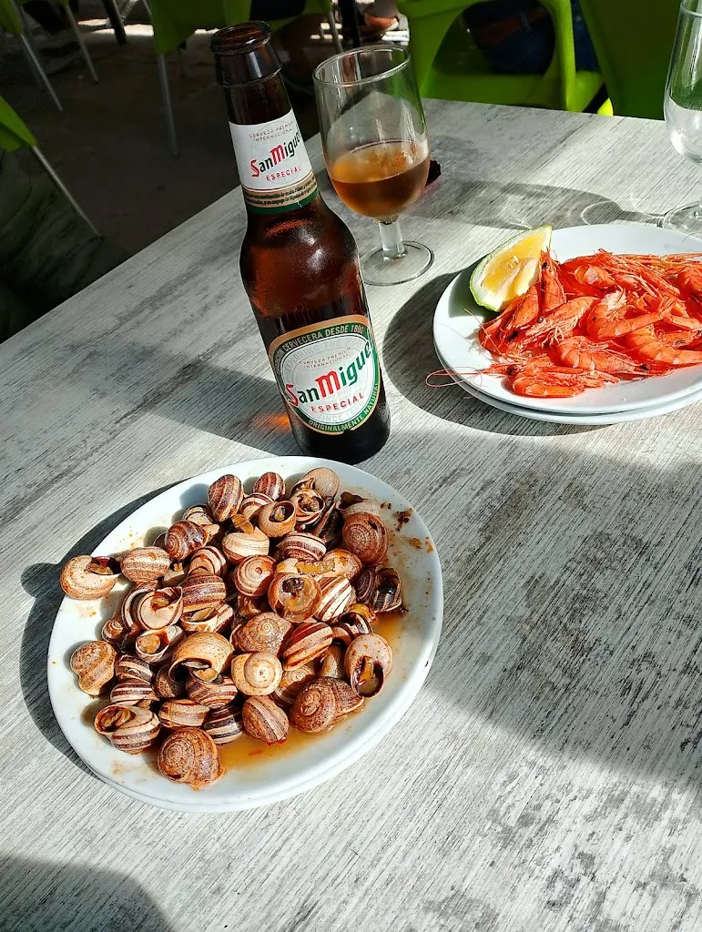 Noelia Muñoz_Cafe Bar Oasis_Elche de la Sierra_review