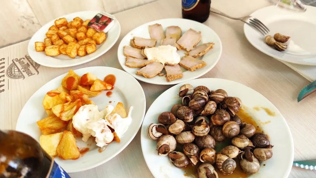 Cafe Bar Oasis_Elche de la Sierra_slider_image_1