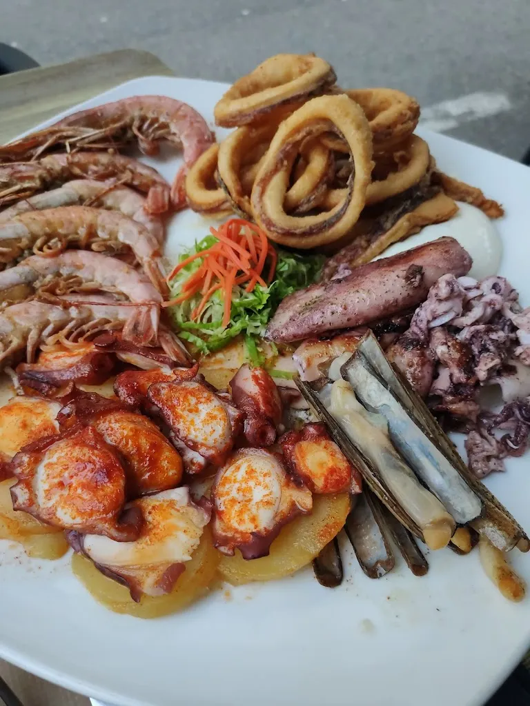 Menu_Un 8 de Abril_Corrales de Buelna Los_image_9