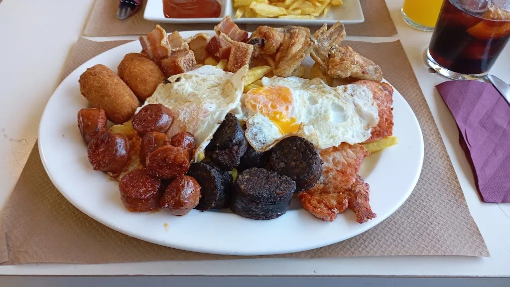 Menu_Cafeteria Altapeña Station, Gasoline Station and_Corrales de Buelna Los_image_6