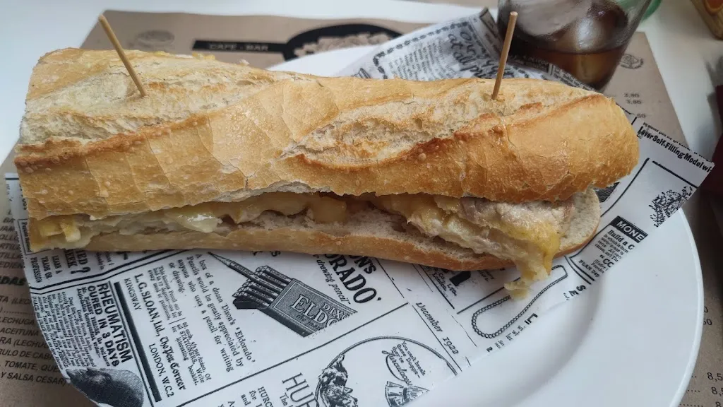 Menu_Cafeteria Altapeña Station, Gasoline Station and_Corrales de Buelna Los_image_9