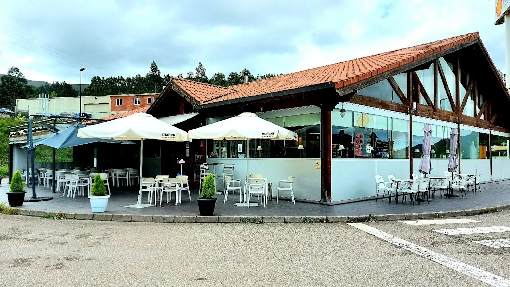 Cafeteria Altapeña Station, Gasoline Station and_Corrales de Buelna Los_slider_image_1