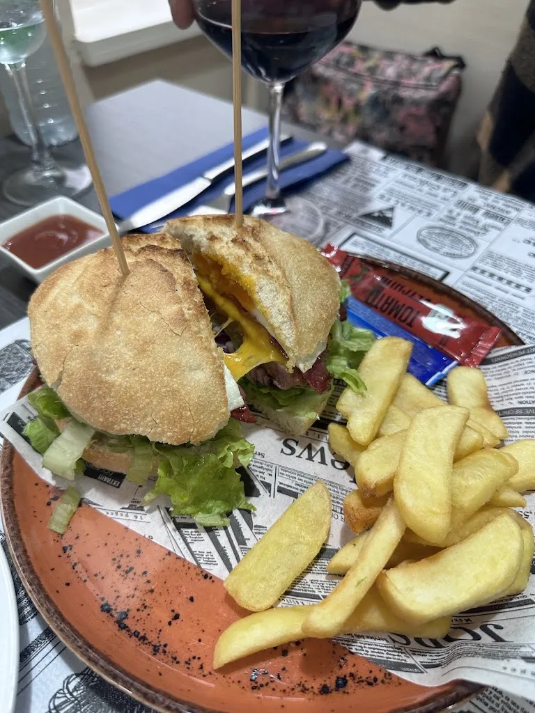 Ana Di_Pizzería Chipolino_Corrales de Buelna Los_review