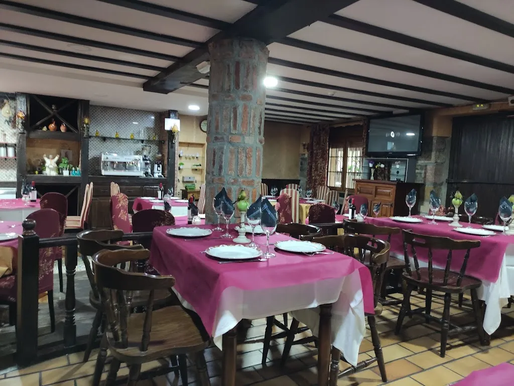 Posada El Manjón restaurant in Corrales de Buelna Los