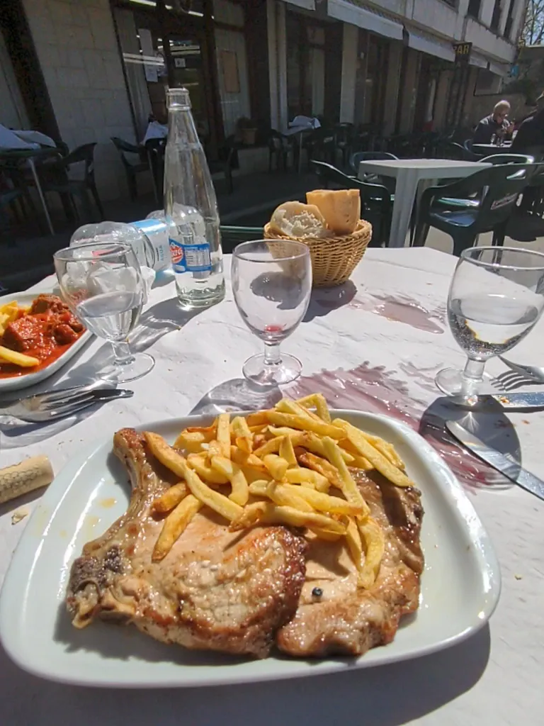 Hostal Restaurante Piedra_Limpias_slider_image_2