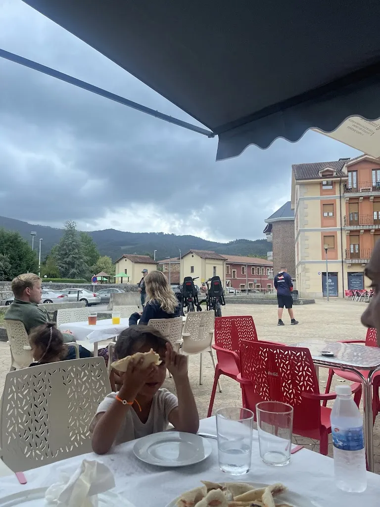 Jessy Groenewoud_Pizzeria Verona_Guriezo_review