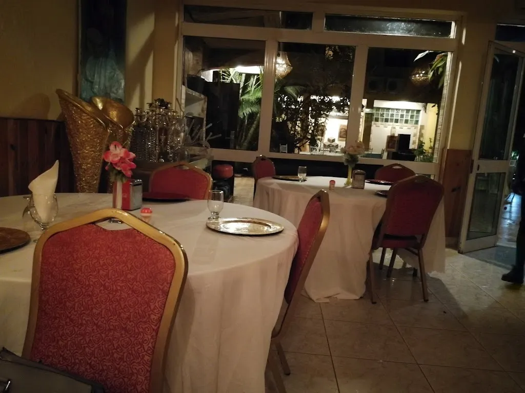 Huai Lv_Restaurante do César (Hotel Kawango)_Luena_review