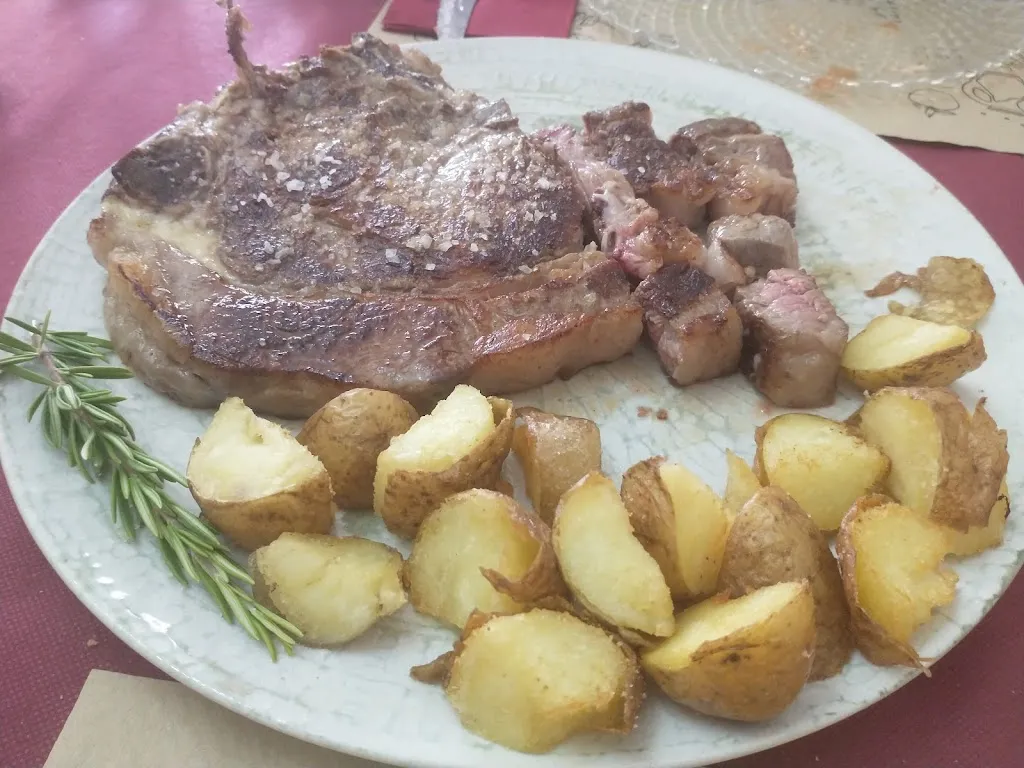 Elsa García_Mesón-Restaurante Casa Antonio._Elche de la Sierra_review