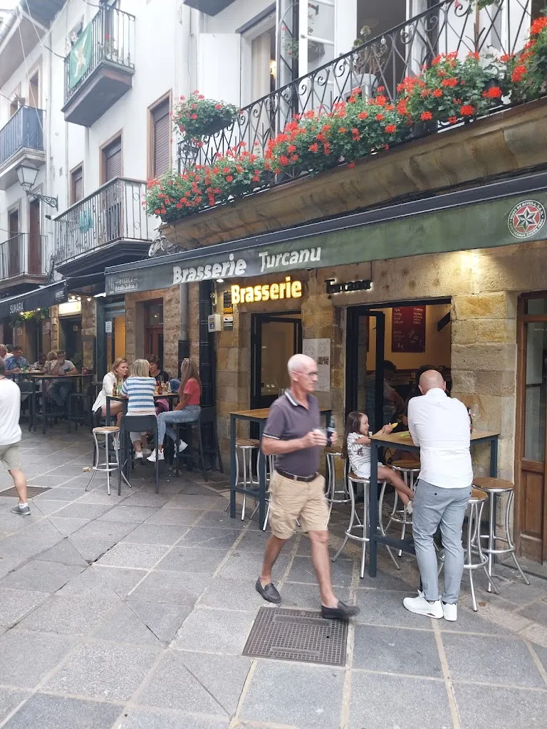 Uroš Veljić_Restaurante Brasserie Turcanu_Castro-Urdiales_review